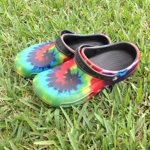 bistro graphic clog tie dye